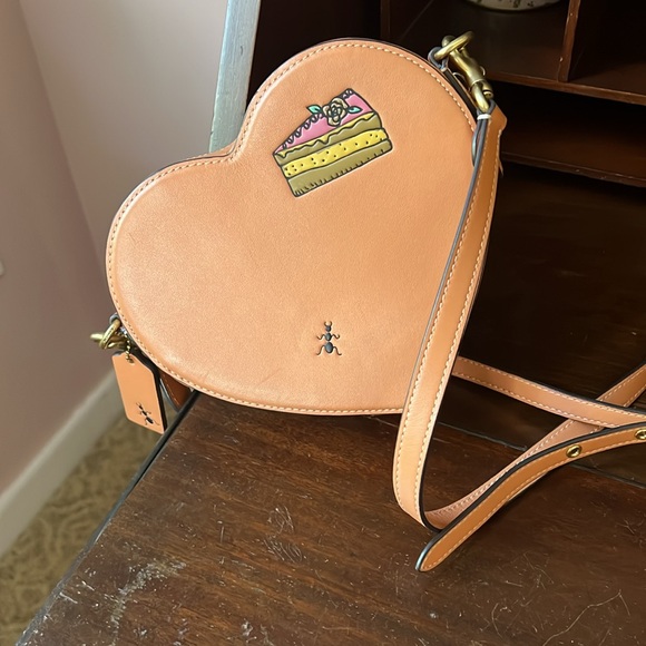 Coach Heart shaped bag - Picture 3 of 5